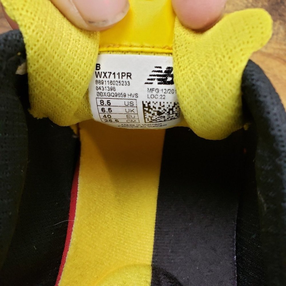 New Balance Women's Yellow Athletic Shoes These Shoes Are Sold - Picture 8 of 9